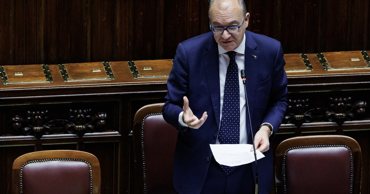 Contrasto alla dispersione scolastica: Valditara firma decreto da 32,2 milioni di euro Contrasto alla dispersione scolastica: Valditara firma decreto da 32,2 milioni di euro