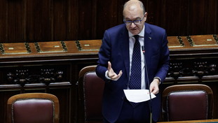 Contrasto alla dispersione scolastica: Valditara firma decreto da 32,2 milioni di euro