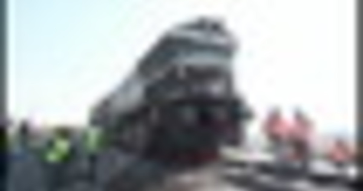 India, un treno passeggeri investe branco di elefanti: 7 morti