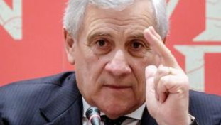 Fico non piace, in Campania è  corsa a prendere la tessera di Forza Italia