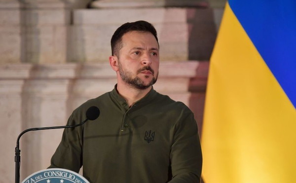 Zelensky “Putin vuole decidere tutto da solo, serve una pace stabile”