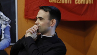 Spin Time, quel filo rosso che unisce il cappellano delle Ong al centro sociale