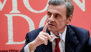 Ucraina, Calenda asfalta Conte: La tua linea è tradirla? Vergognati