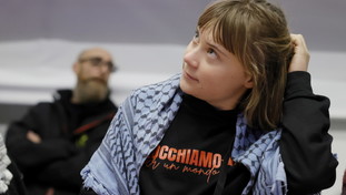 Thunberg, l'attivista arrestata a Londra durante un raduno pro-pal