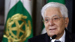 Cambia l'Inno nazionale, la parola che sparisce per decreto (di Mattarella)
