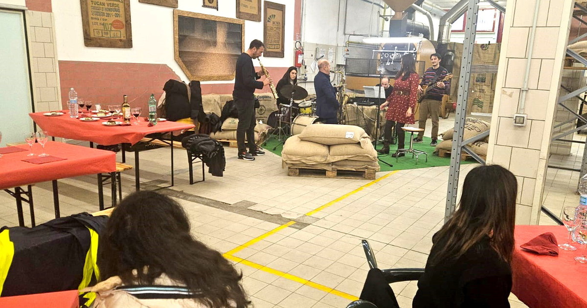 Un pranzo di Natale che sa di riscatto. A Rebibbia i detenuti cucinano per gli ospiti