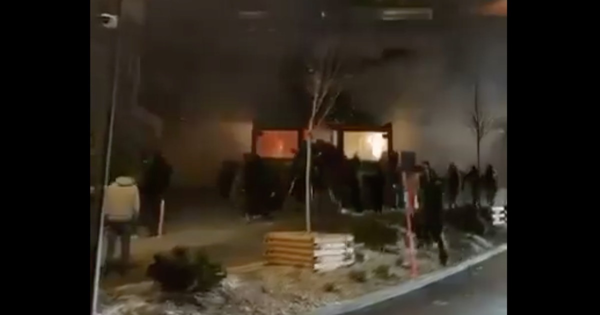 Eksplozija in požar v baru v švicarskem Crans-Montani terjala več deset smrtnih žrtev