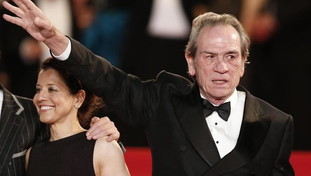 Trovata morta in albergo la figlia del premio Oscar Tommy Lee Jones