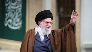 Khamenei non vuole fare la fine di Gheddafi: è pronto a scappare in Bielorussia