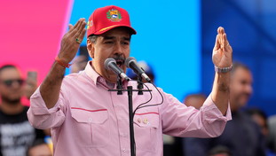 “Non si esporta la democrazia con le bombe”. Il Pd fa la morale a Trump e difende Maduro
