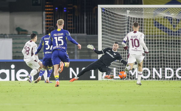 Il Toro vince 3-0, espugna il Bentegodi e inguaia il Verona