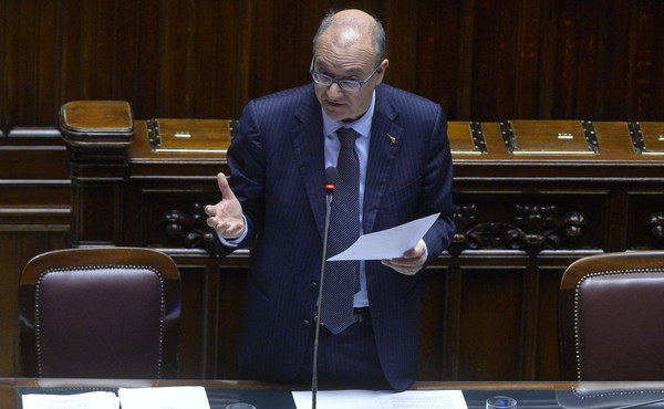 Strage Crans-Montana, il 7 gennaio un minuto di silenzio in tutte le scuole