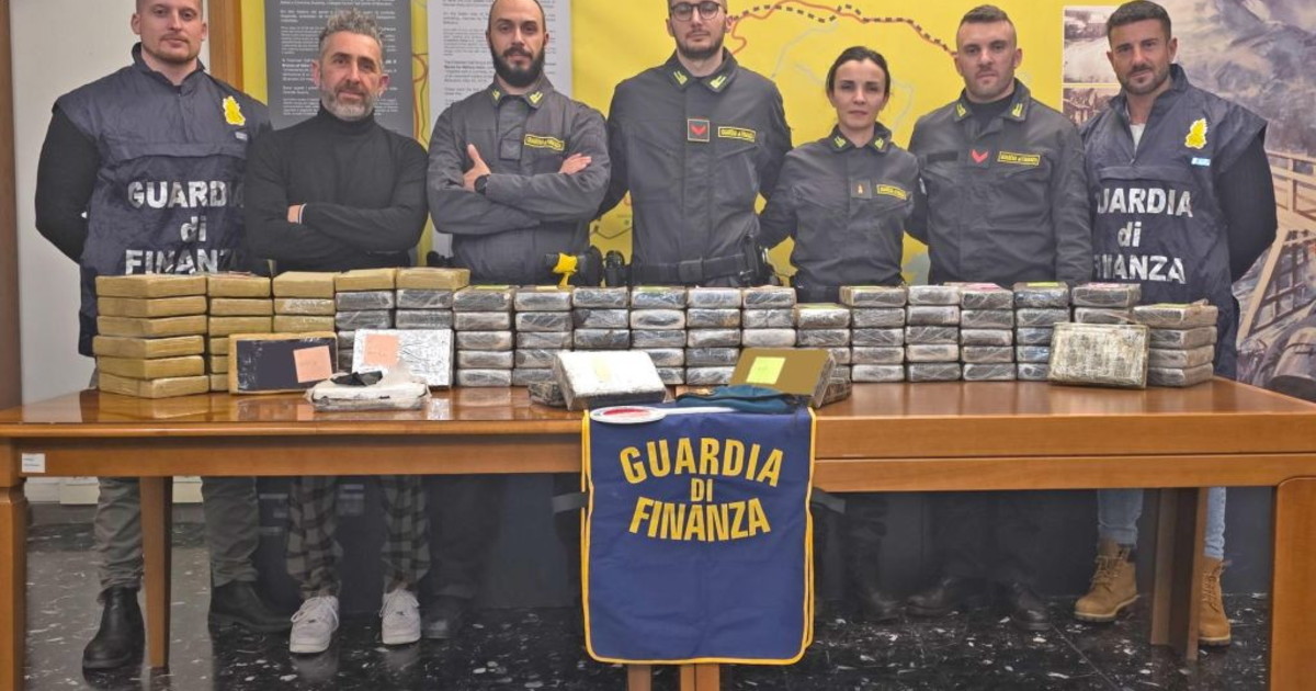 Sequestrati 110 kg di cocaina in un autoarticolato a Gorizia