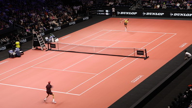 Sinner-Alcaraz, riparte la sfida. Va allo spagnolo il primo duello del 2026