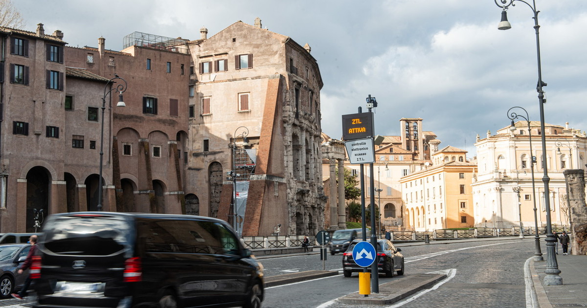 Roma: nasce "zona 30", da domani in area Ztl limite di 30 Km orari