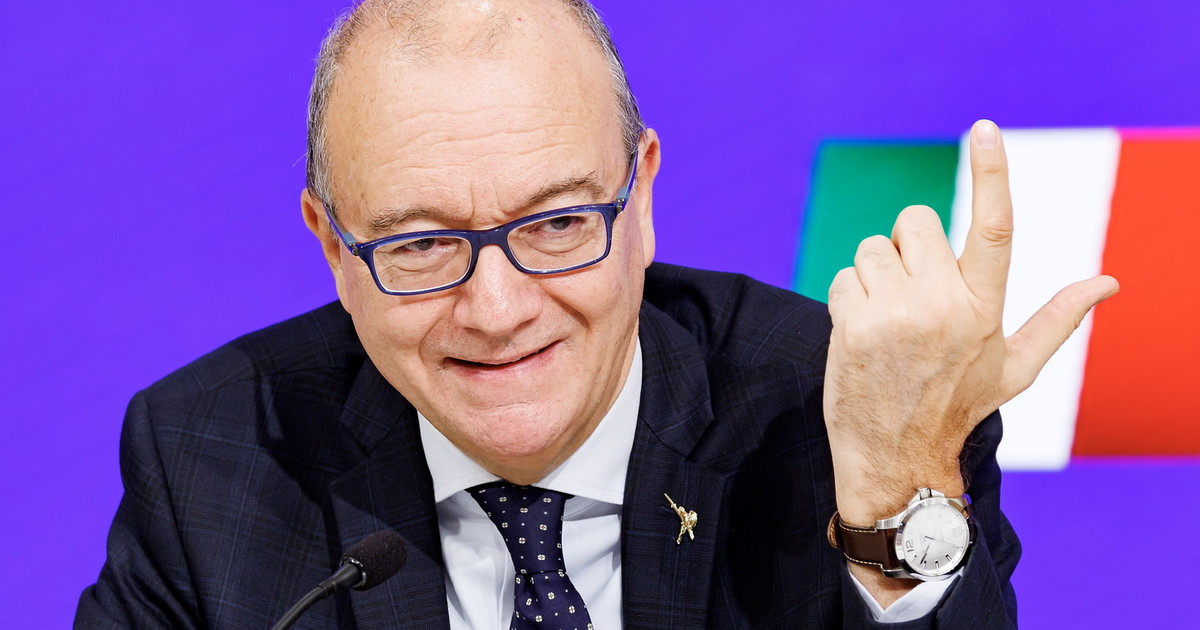 Basta violenza, ecco il pugno duro di Valditara: “Norme più dure e metal detector nelle scuole”