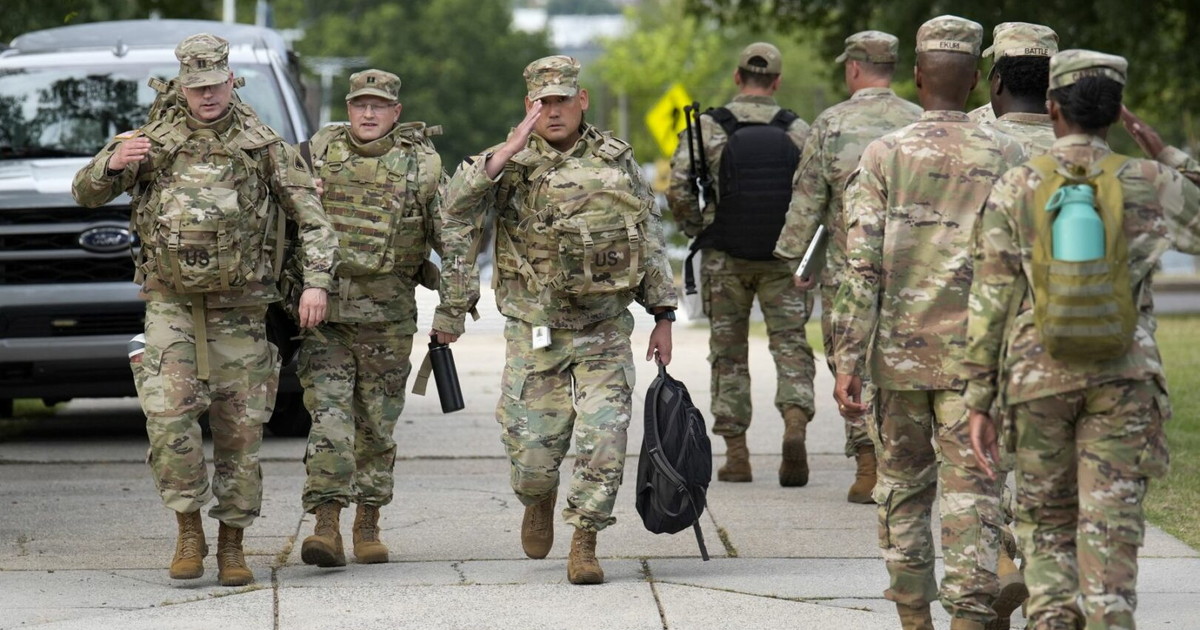 Il Pentagono allerta 1.500 soldati da schierare in Minnesota