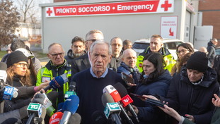 Dimessi due ragazzi sopravvissuti alla strage di Capodanno. Un'altra si risveglia dal coma