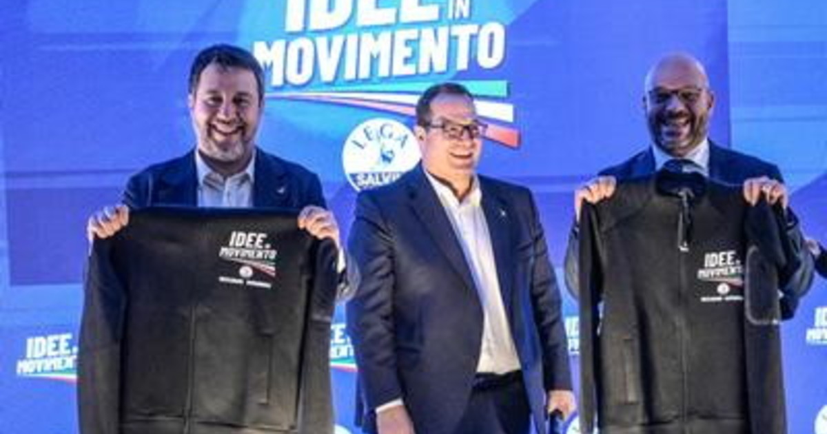 Sicurezza, Salvini: "Mani più libere alle forze dell Sicurezza, Salvini: "Mani più libere alle forze dell