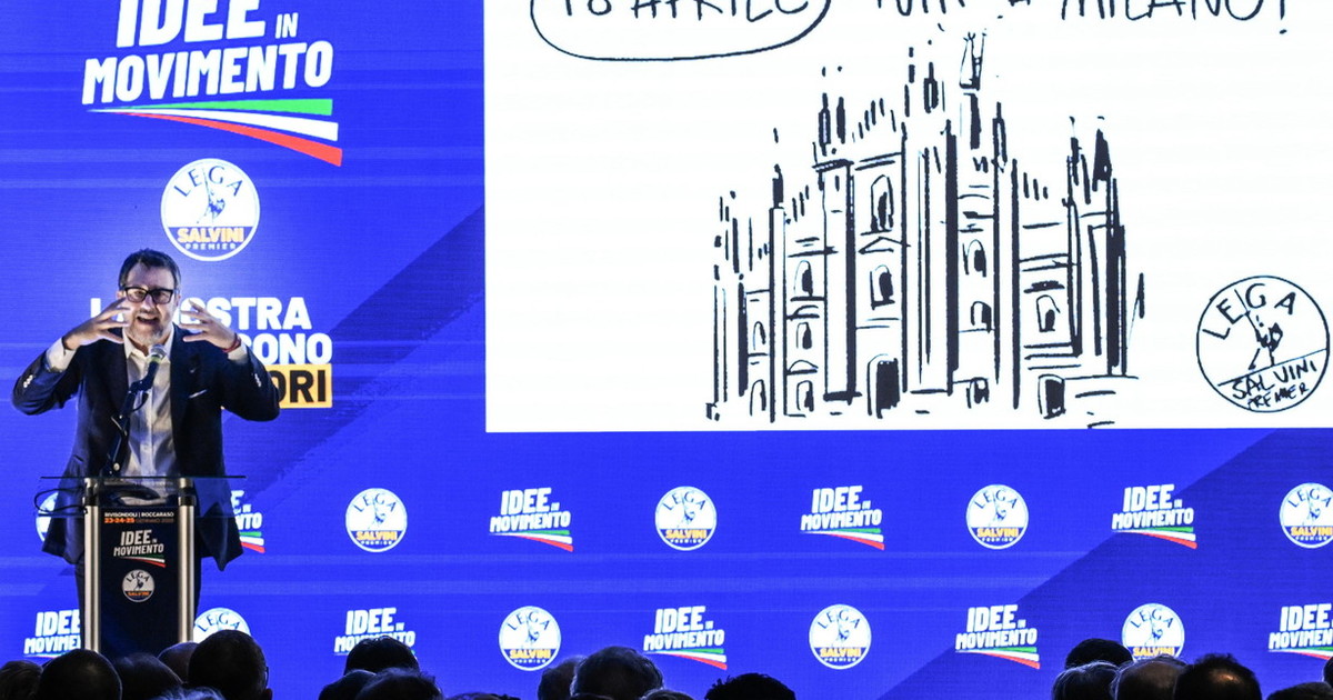 Lega, il messaggio di Salvini: "Ci sono capitani e generali ma la forza è la truppa" Lega, il messaggio di Salvini: "Ci sono capitani e generali ma la forza è la truppa"