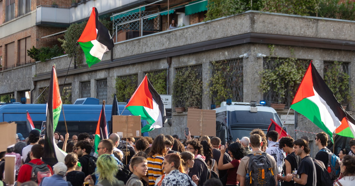 “Gaza come Auschwitz”. ProPal e guru di sinistra infangano la Shoah