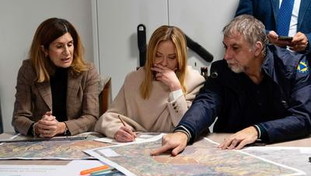 Maltempo, Meloni a Niscemi: Subito 100 milioni per l'emergenza, poi decreto con le risorse necessarie