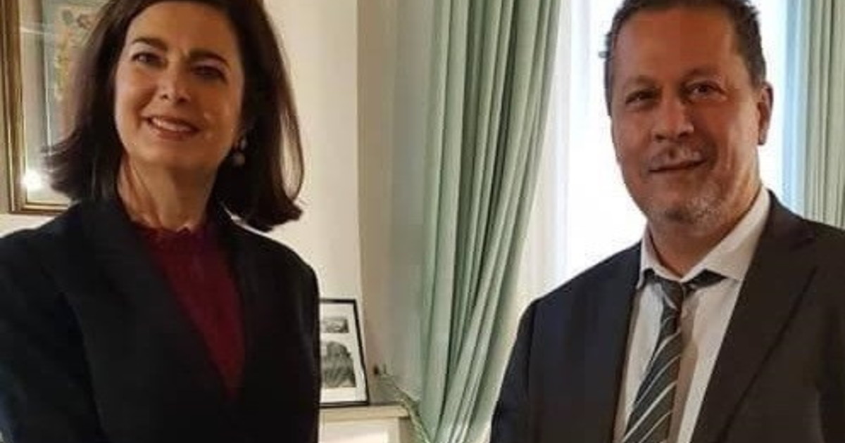 Censurano CasaPound ma alla Camera accoglievano Hannoun con i tappeti rossi