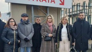 L'ennesima ipocrisia Pd: chi oggi corre in ospedale a Torino, ieri difendeva i centri sociali