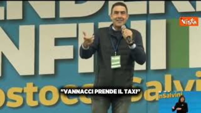Vannacci lascia la Lega, ecco quando un mese fa rinnovò la sua fedeltà al partito