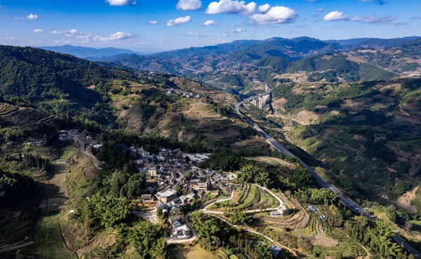 Cina, pubblicato il piano di rilancio per le aree rurali