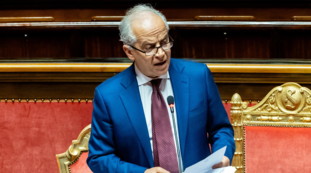 Niente sconti ai violenti. Piantedosi: "Ci vuole il fermo preventivo"