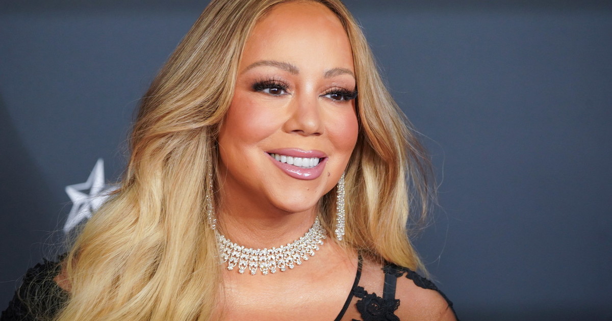 Mariah Carey canta Nel blu dipinto di blu. Il video diventa virale