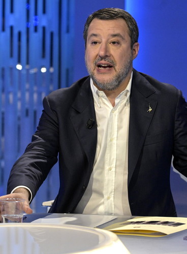 "Niente ideologia sulla sicurezza". Salvini, che duello con Gruber e Giannini