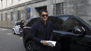 “Eliminato perché scomodo”. Corona ci riprova e riapre Instagram: il messaggio social