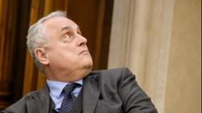 Olimpico vuoto, Lotito resta solo