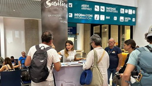 Ostia, impiegato d'albergo rapina 6 hotel. Catturato con i social network