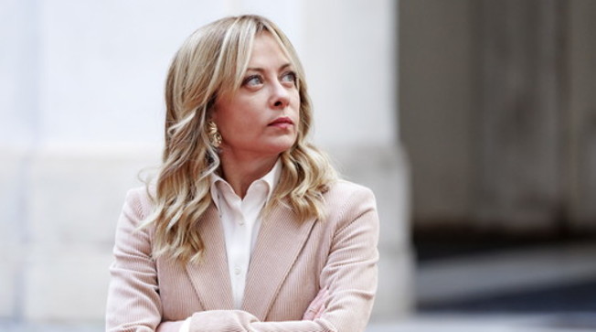 Meloni sta con Pucci: Deriva illiberale, la doppia morale della sinistra