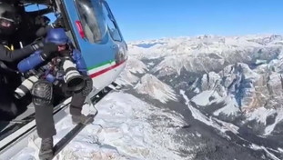 Olimpiadi invernali, le immagini spettacolari di Cortina dall'elicottero della polizia