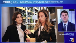 C'è Ilaria Salis, Giubilei fa scattare il parapiglia: No anche ai martelli?