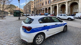 Vigili urbani indifesi davanti ai violenti, chiedono giubbotti anti taglio