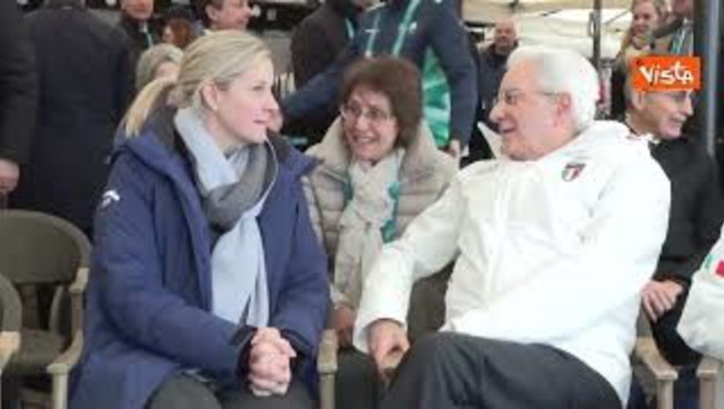 Milano Cortina, il Presidente Mattarella arriva a Cortina con la giacca del team Italia