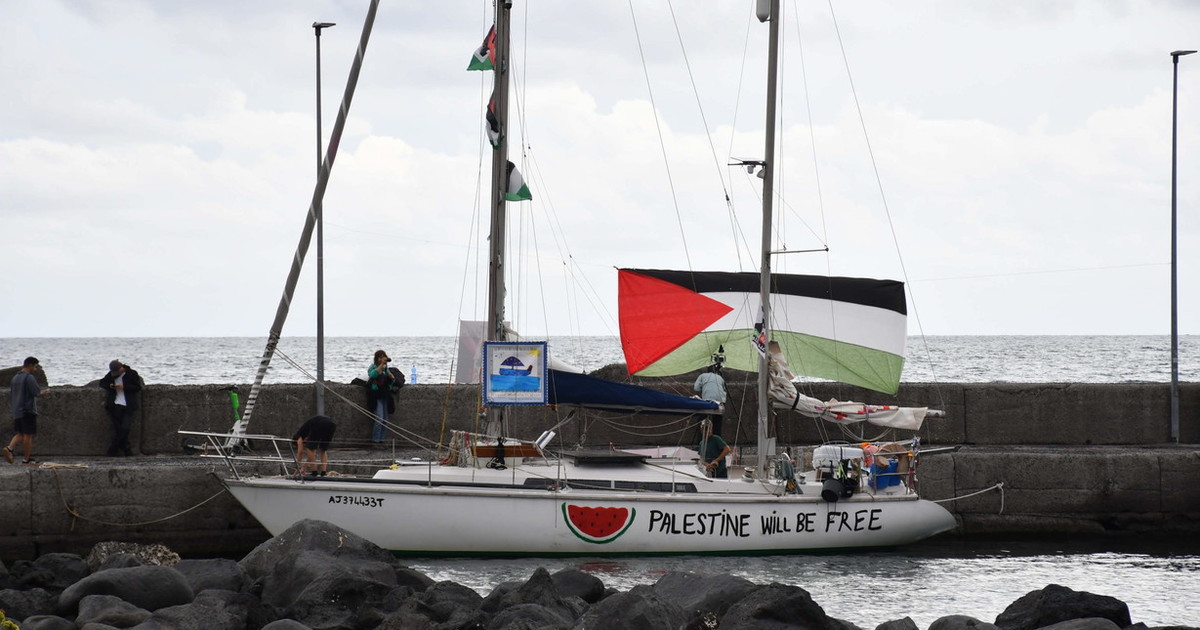 Ci mancava la Flotilla queer italiana: "A Gaza contro il patriarcato"