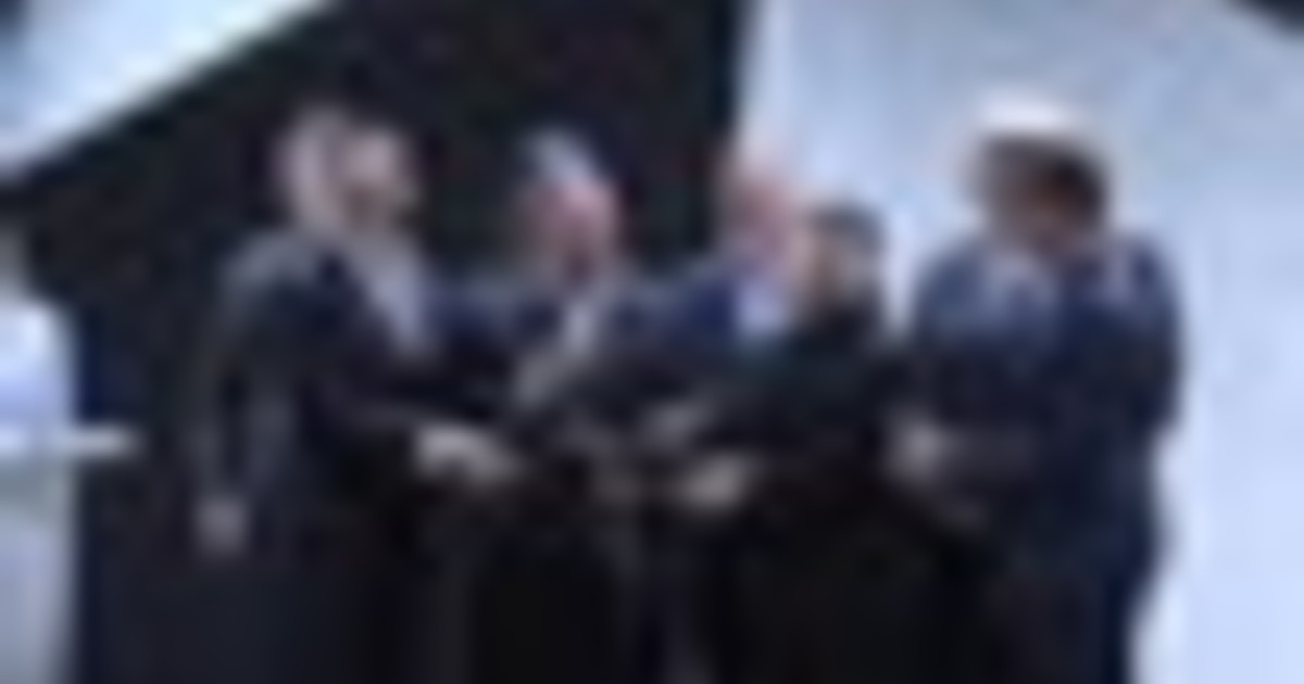 Zelensky e Pistorius alla Quantum Systems: ecco nuovo drone d'attacco