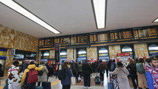 Tre episodi di sabotaggi contro le ferrovie: continua il clima di terrore per paralizzare l'Italia