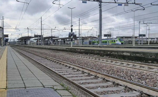 Nuovi sabotaggi sulla linea Alta Velocità, circolazione ferroviaria rallentata