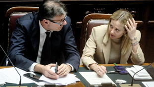 Caro energia, il governo vara aiuti per Pmi e clienti domestici: cosa prevede il nuovo decreto