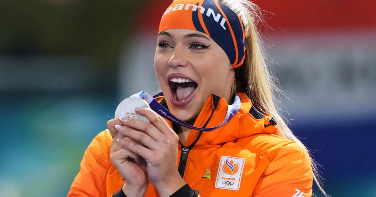 Sale la febbre Leerdam, quanto vale la regina dei social