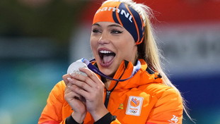 Sale la febbre Leerdam, quanto vale la regina dei social