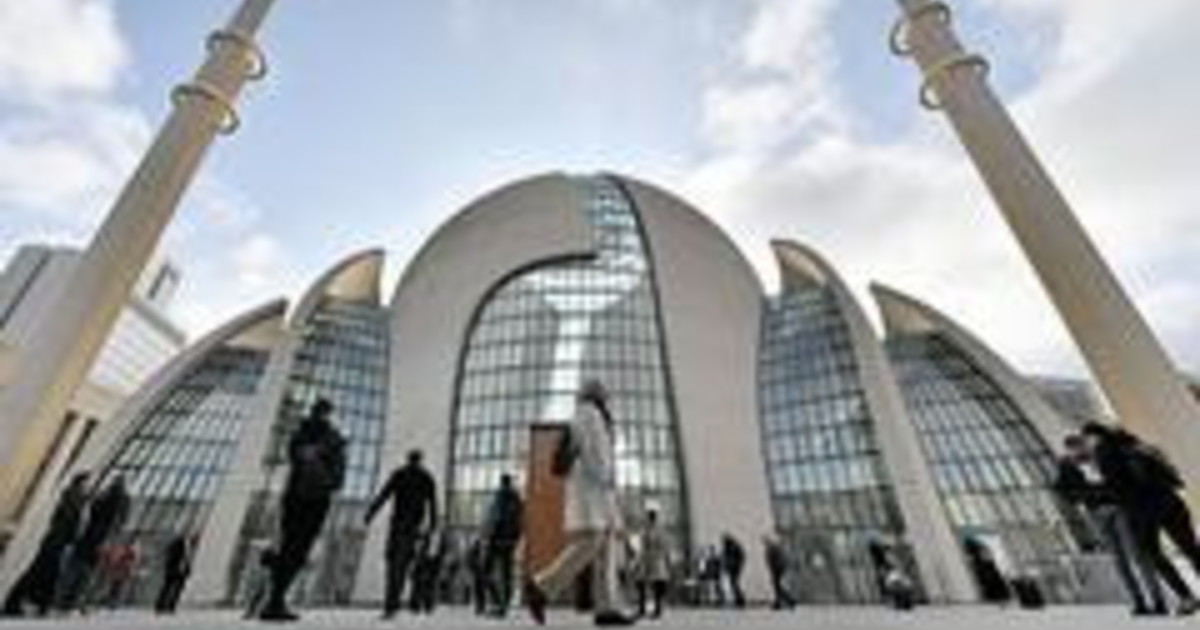 viaggio in eurabia dove le campane non suonano pi249 sardone e l islam a casa nostra video da Iltempo.it viaggio in eurabia dove le campane non suonano pi249 sardone e l islam a casa nostra video