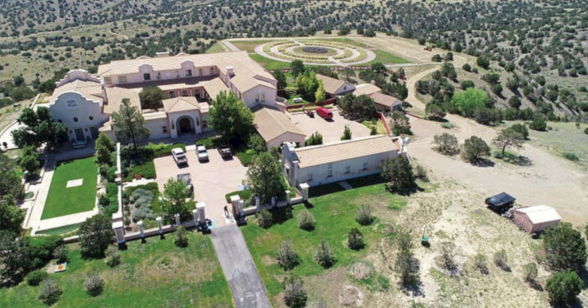 Epstein, caso riaperto in New Mexico: trema la rete degli abusi nel ranch